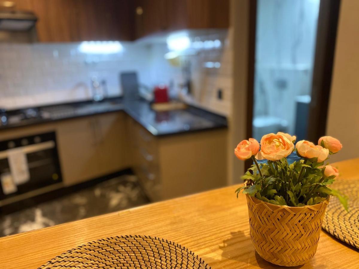 Lovely 1-Bedroom Rental Unit Near 2Mars/Habous Casablanca Esterno foto