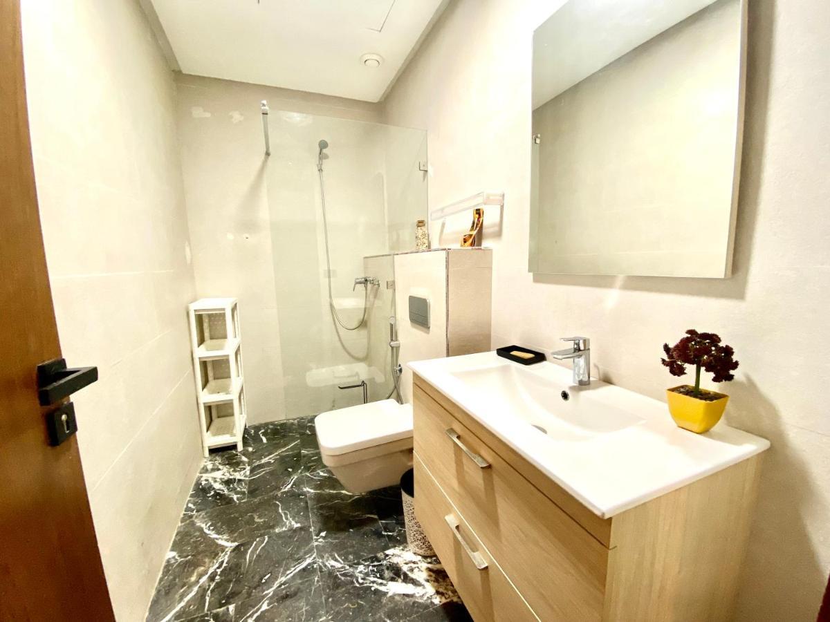 Lovely 1-Bedroom Rental Unit Near 2Mars/Habous Casablanca Esterno foto