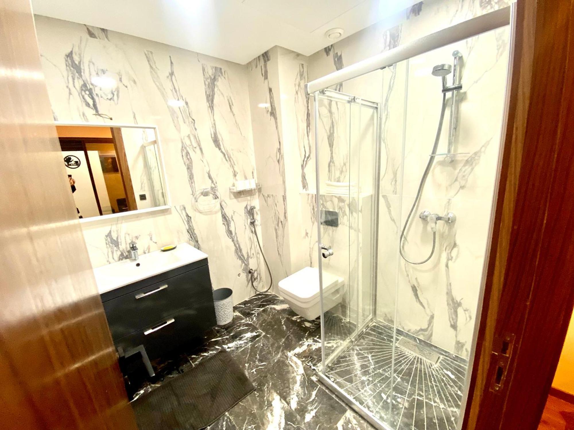 Lovely 1-Bedroom Rental Unit Near 2Mars/Habous Casablanca Esterno foto